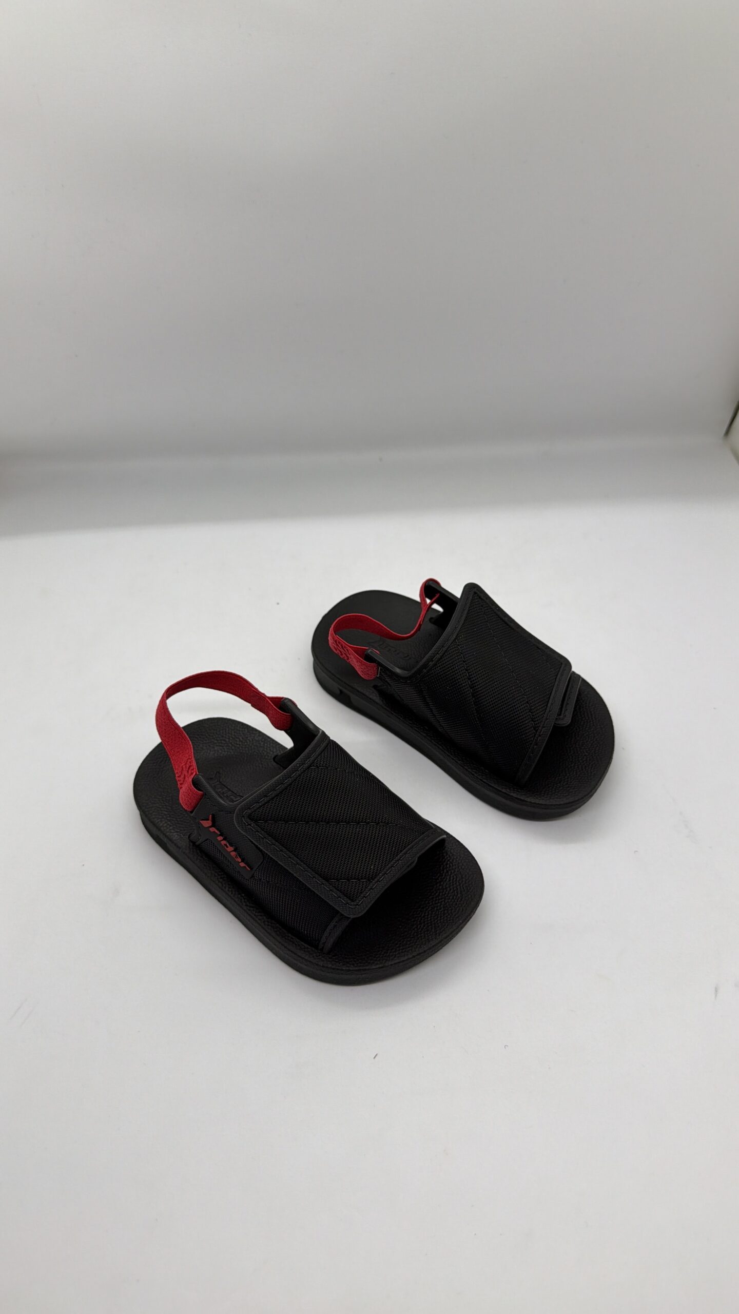 Chinela Street Bebe Negro Rojo Yellow